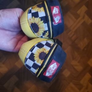 Vans slip on tennis shoes